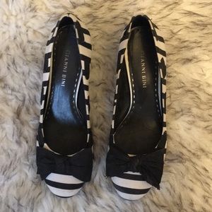 Beautiful striped black and white Gianni Bono’s